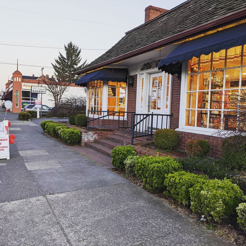 helen bernhard bakery