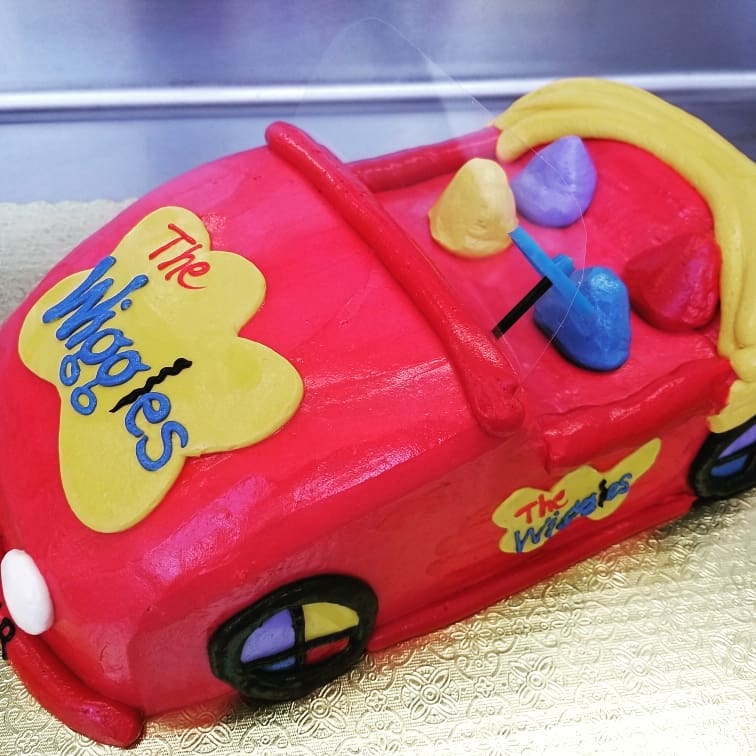 car cake