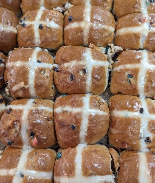 HOT CROSS BUNS