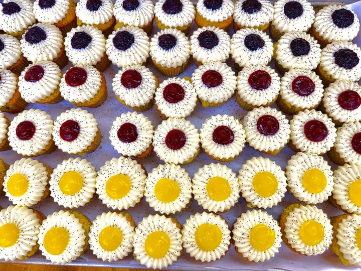 Poppyseed cupcakes